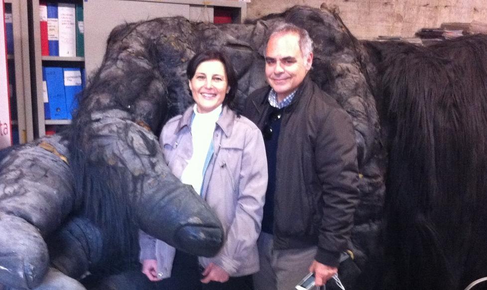 Il sindaco nelle mani di King Kong 