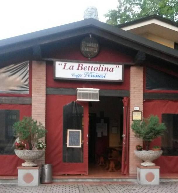 Al ristorante, telefono muto per un mese 