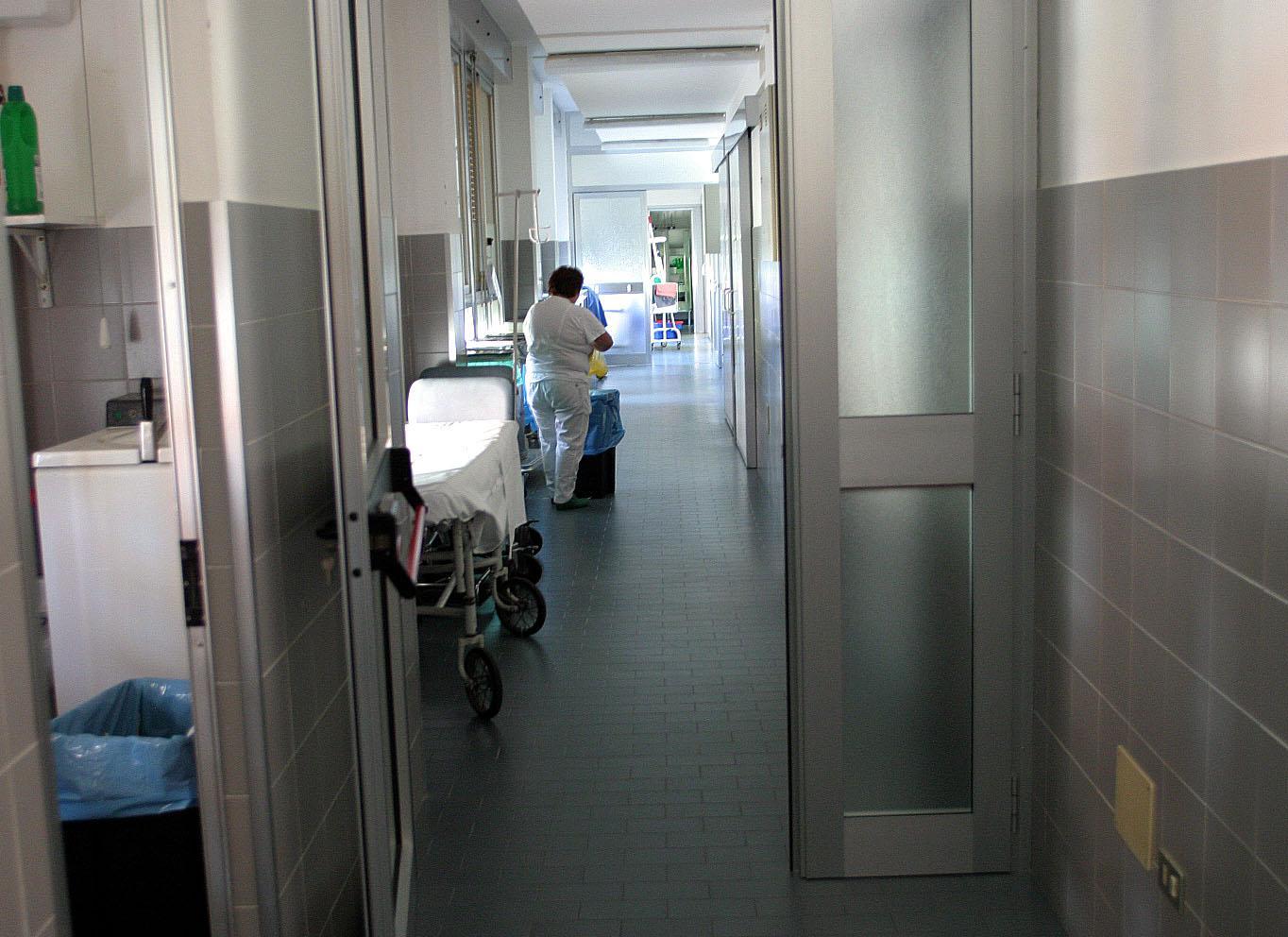 L'ingresso del reparto di maternità all'ospedale Sant'Anna