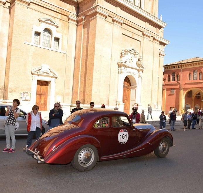 La storica Mille Miglia farà ancora tappa a Reggio 