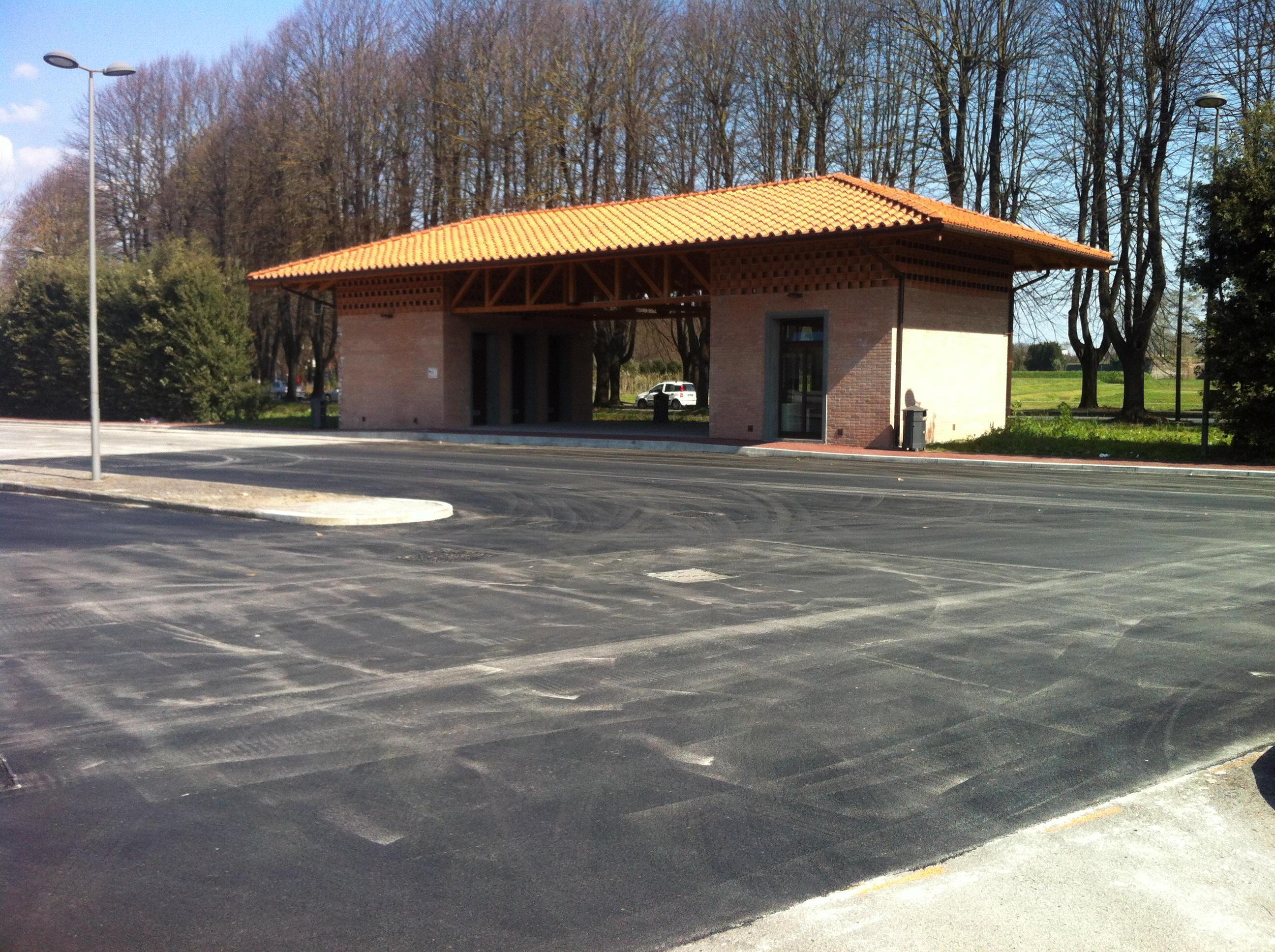 La palazzina servizi al Palatucci