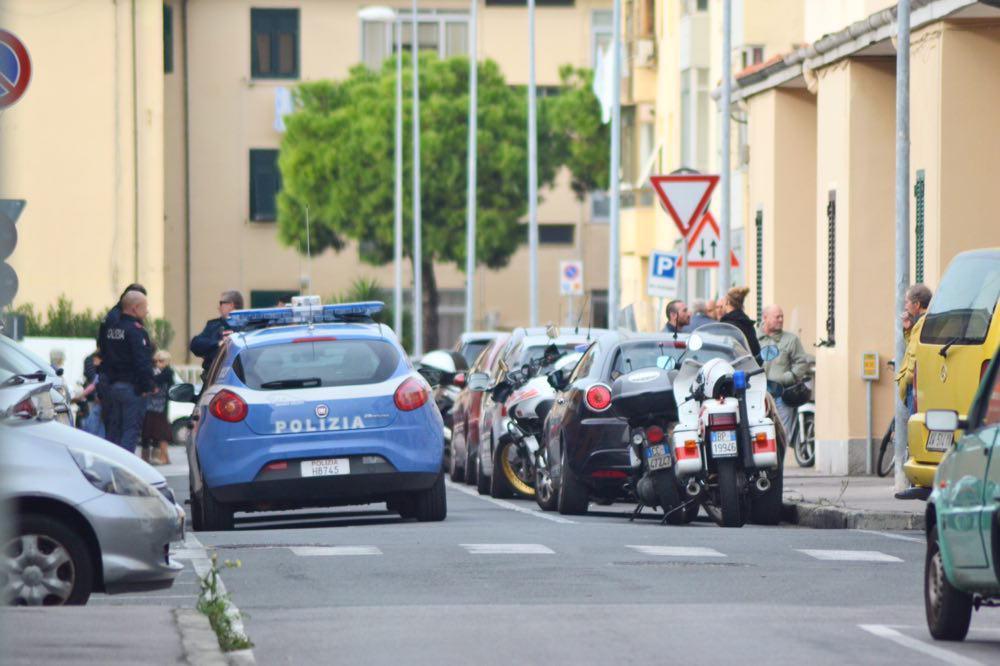 Tentano la truffa dei 500 euro, in quattro in fuga