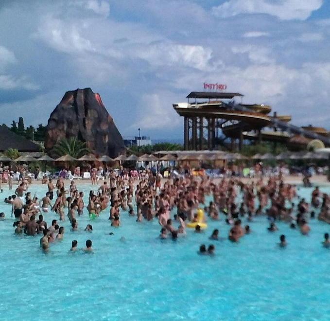 Assunzioni all’Acqua Village, 250 posti disponibili