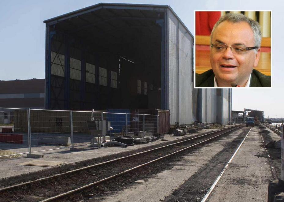 Torna la linea ferroviaria dentro la darsena pisana 