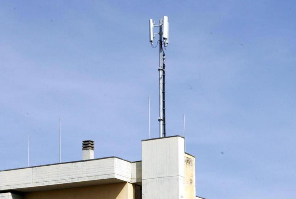 Viti incontra i comitati contrari all’antenna telefonica