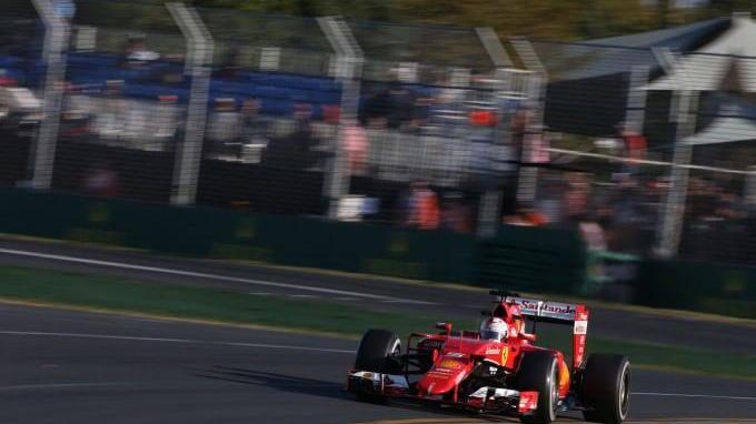 Gp d'Australia Hamilton e Rosberg avanti, Vettel quarto Raikkonen quinto