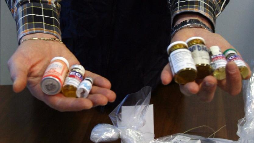 Dipendente di farmacia vendeva sostanze dopanti