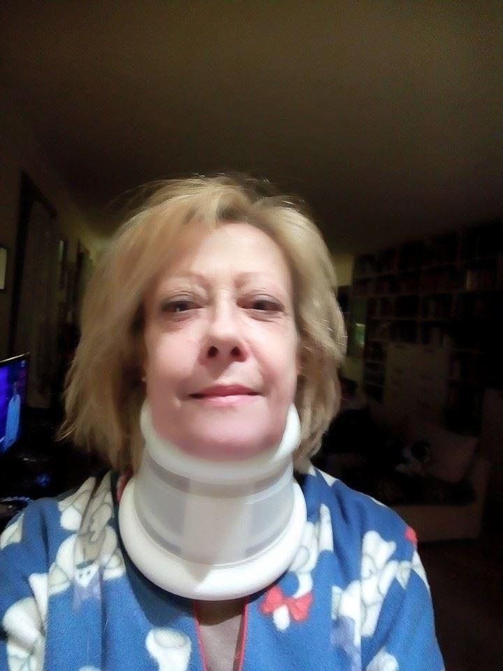 La dottoressa Fabrizia Brini Cioffi col collare: foto da Facebook