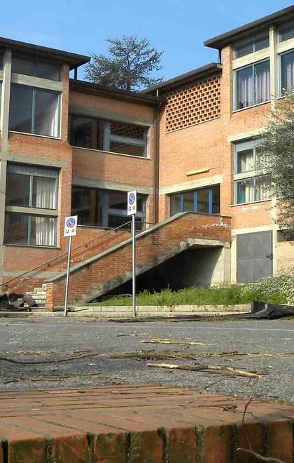 Lunedì riapre la media Roncalli 
