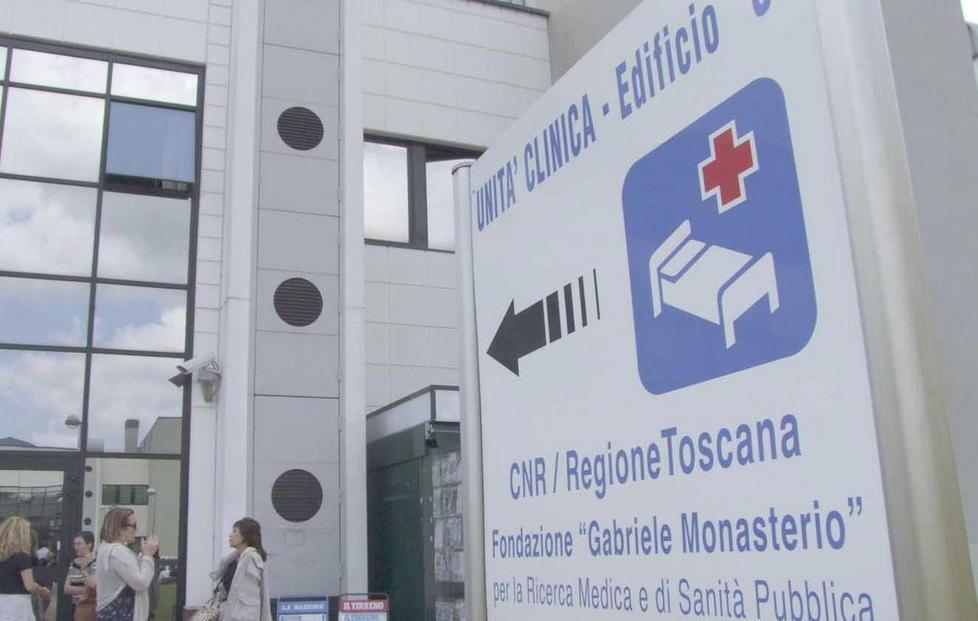 La Monasterio diventa anche un caso politico 