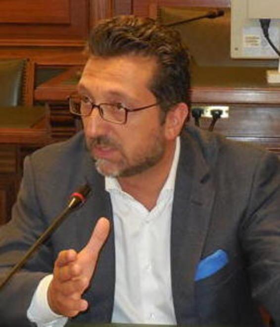 Comune senza dirigenti «Ci sarà un bel risparmio» 