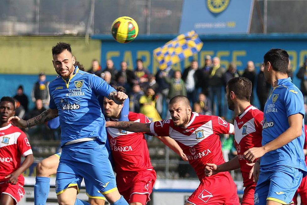 LE PAGELLE DI LUCA SANTONI