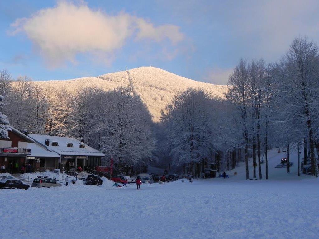 L'Amiata, montagna incantata sotto il manto di neve