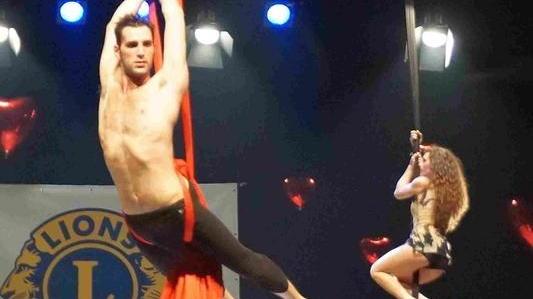 Lo spettacolo fa rima con solidarietà: raccolti ventimila euro