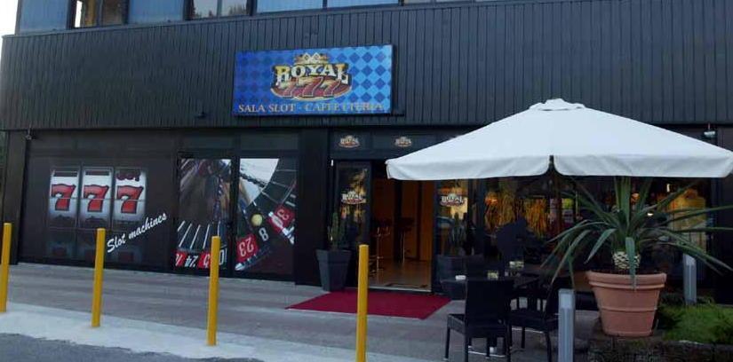 Sale slot a orario ridotto Titolari sulle barricate 