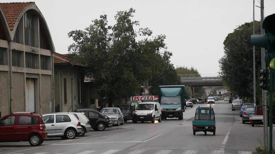 Via ai lavori per andare in bici da Querceta a Forte