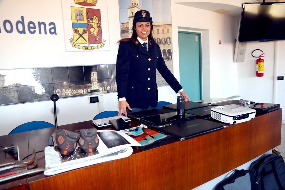 In casa i Pc rubati all'Ausl e nelle scuole