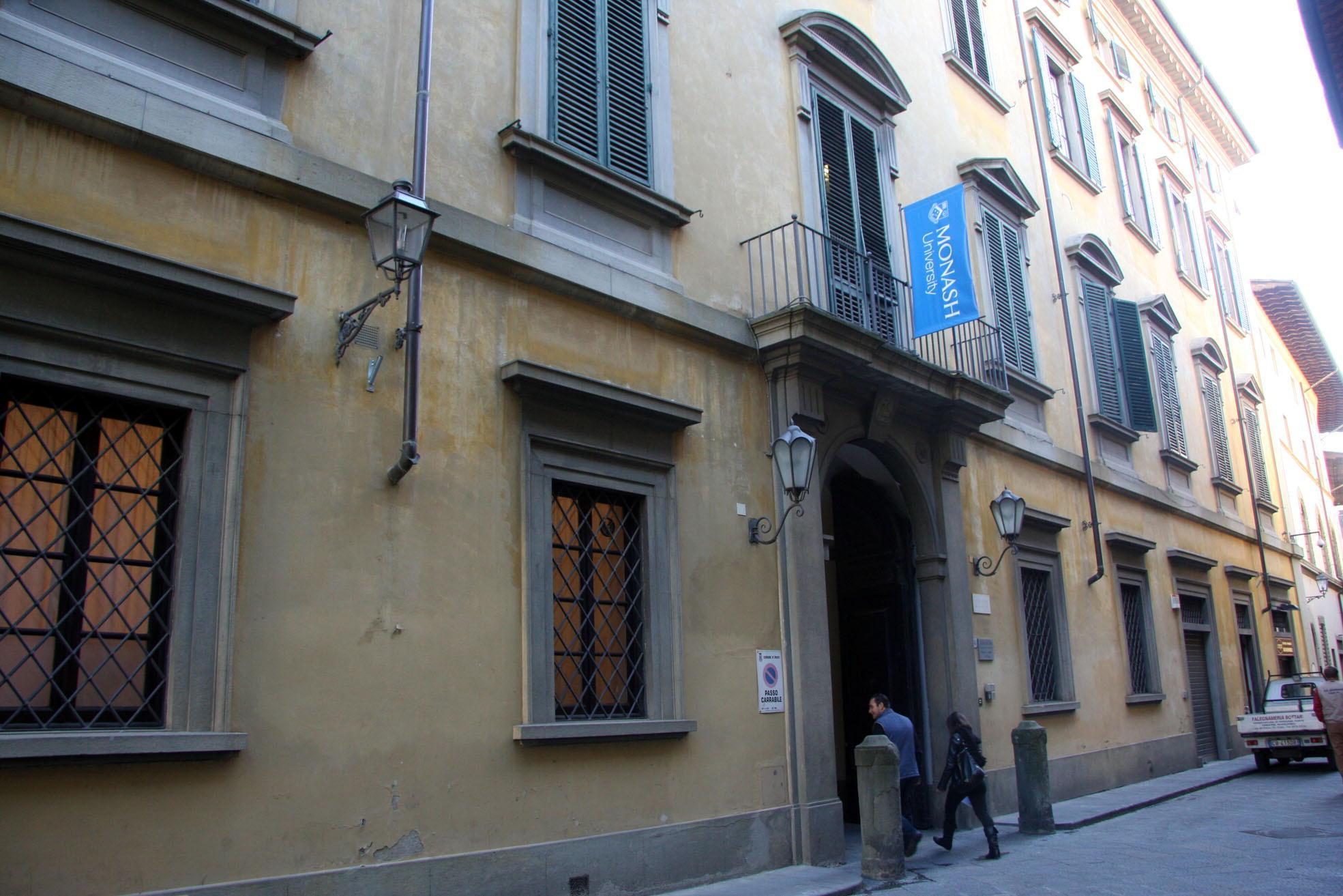 Palazzo Vaj sede della Monash University e del Palazzo delle Professioni