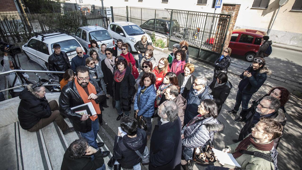 Un'immagine della protesta dei dirigenti scolastici