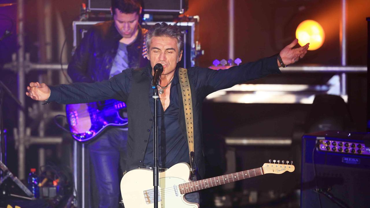 Ligabue durante l'ultimo concerto al Campovolo