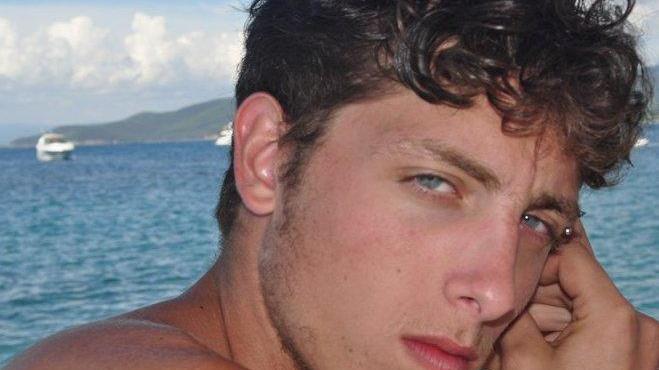 Muore a 24 anni per una malattia