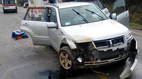 Auto contro il terrapieno, massetano all’ospedale