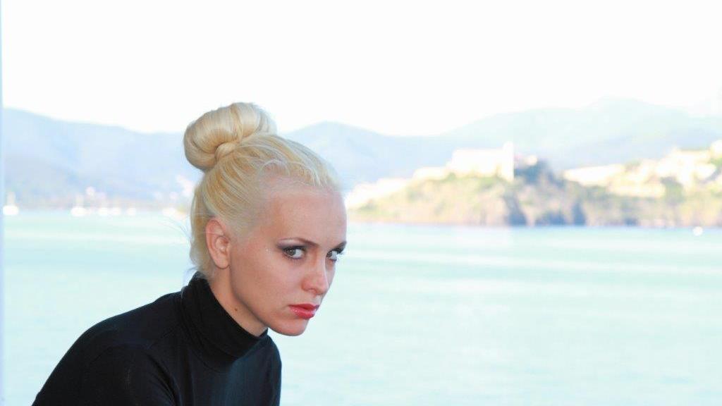 Eva Kant interpretata dalla modella Elisa Tes