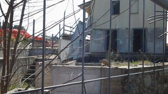 La casa in costruzione in via del Palco alla Castellina
