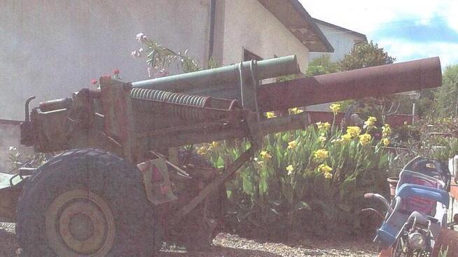 Il cannone nel giardino privato