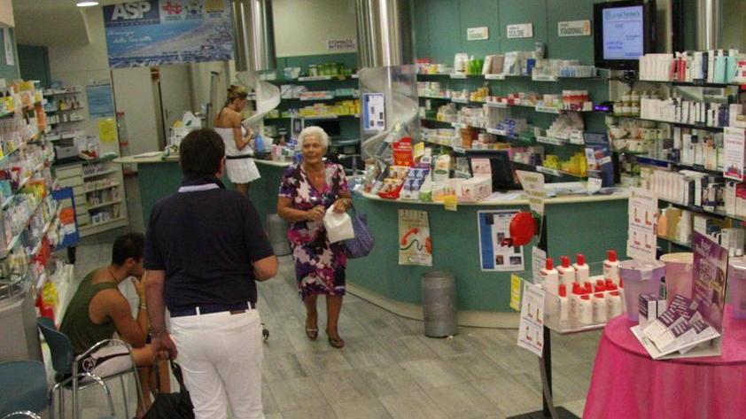 Sconti nelle farmacie per gli abbonati al bus