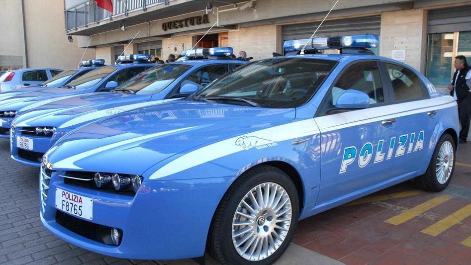 Abusi sulle alunne, agli arresti domiciliari