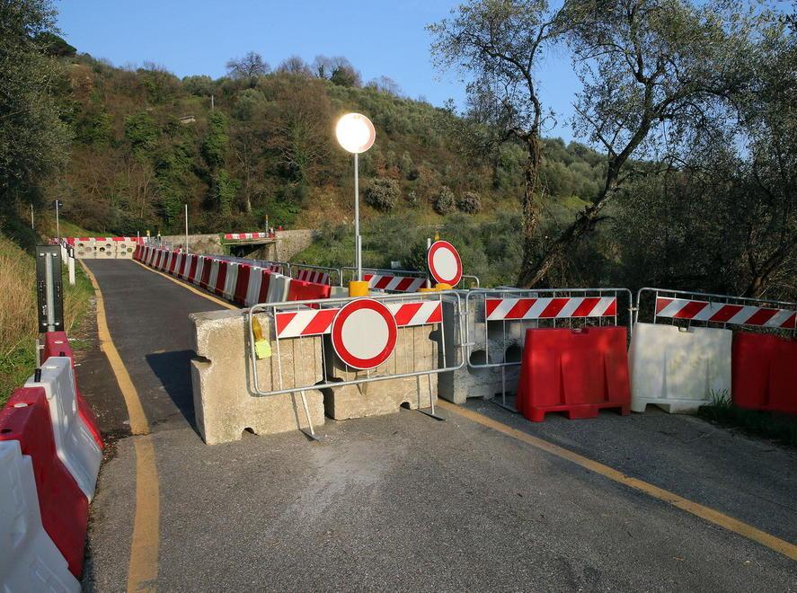 Strada chiusa da mesi: caccia ai finanziamenti 