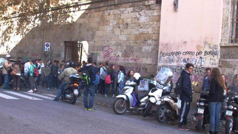 Cecioni: sembra un tecnico ma è un ladro