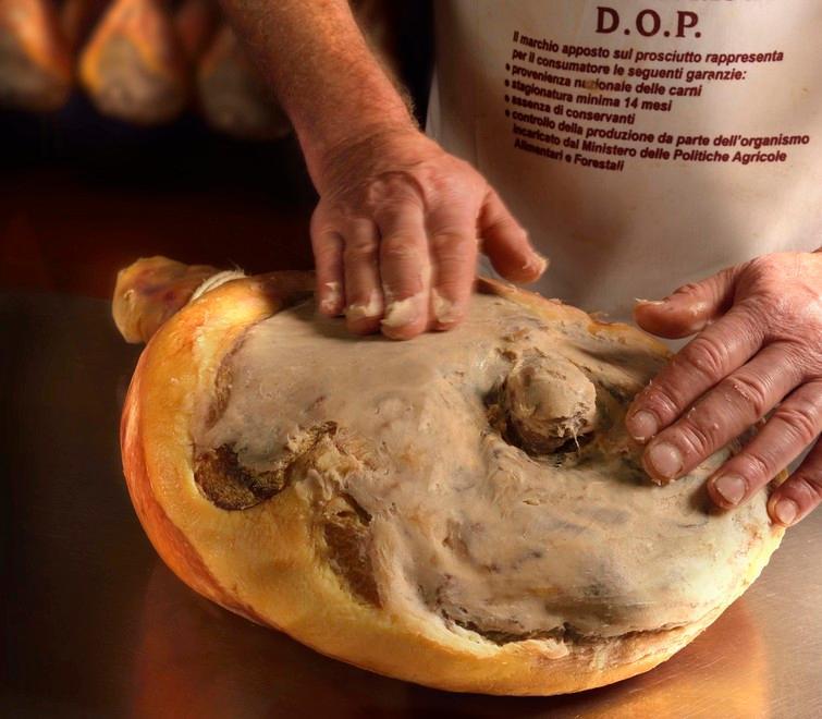 Prosciutto di Modena Dop, la produzione cresce dell’8%