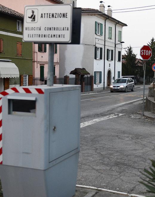 San Venanzio protesta: «Riattivate quei velox» 