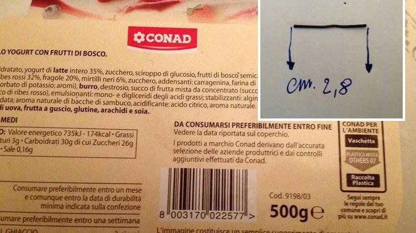 Mangia il gelato e trova un ferro di tre centimetri