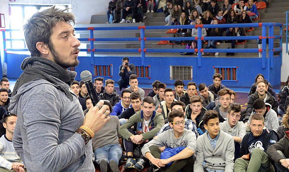 L’ironia di Ruffini aiuta a sconfiggere il bullismo