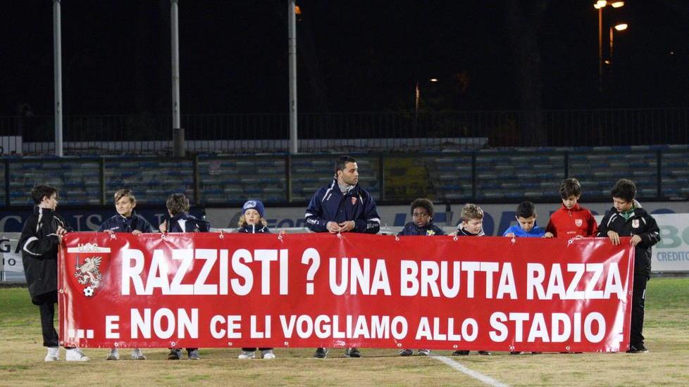 Dai bambini messaggio di ottimismo