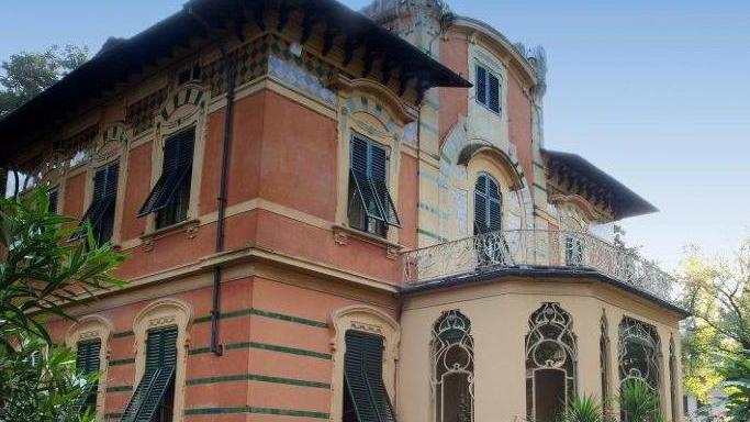 Sulla piazza anche villa Ducloz, gioiello liberty