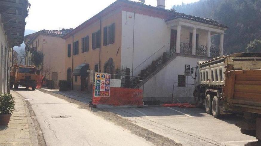 Ponte, partiti i lavori per rifare l’asfalto