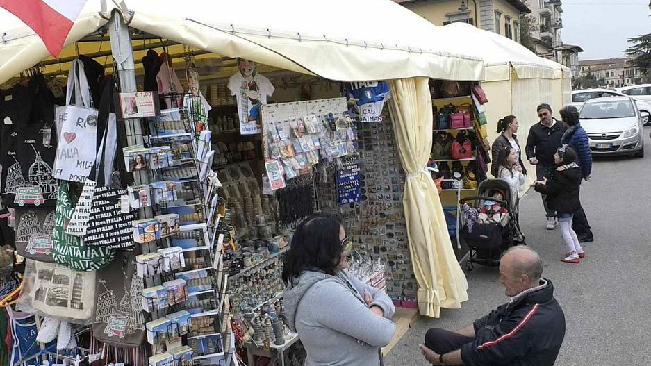 Bancarellai, trenta milioni per acquistare i Trovatelli