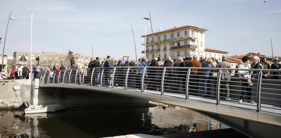 Ponte girante riaperto ma i lavori non sono finiti 