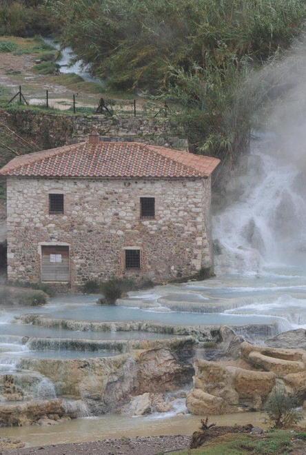 Saturnia, le cascatelle dopo vent’anni passano al Comune 