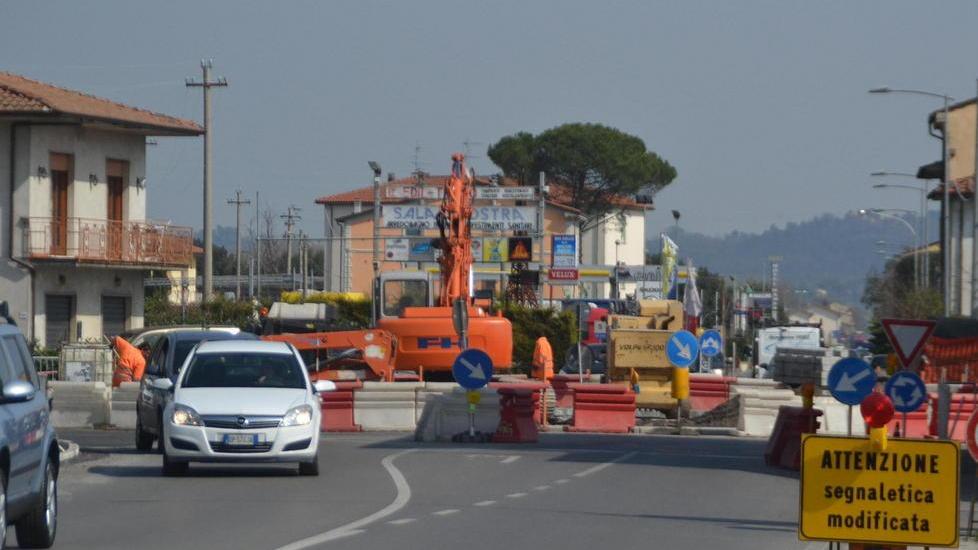 In funzione la rotatoria tra Pesciatina e Casalino