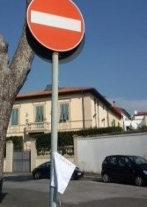 Ardenza tappezzata di volantini antifurto: occhio ai ladri