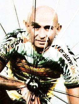 “Pantani”, analisi di un’Italia tragica 