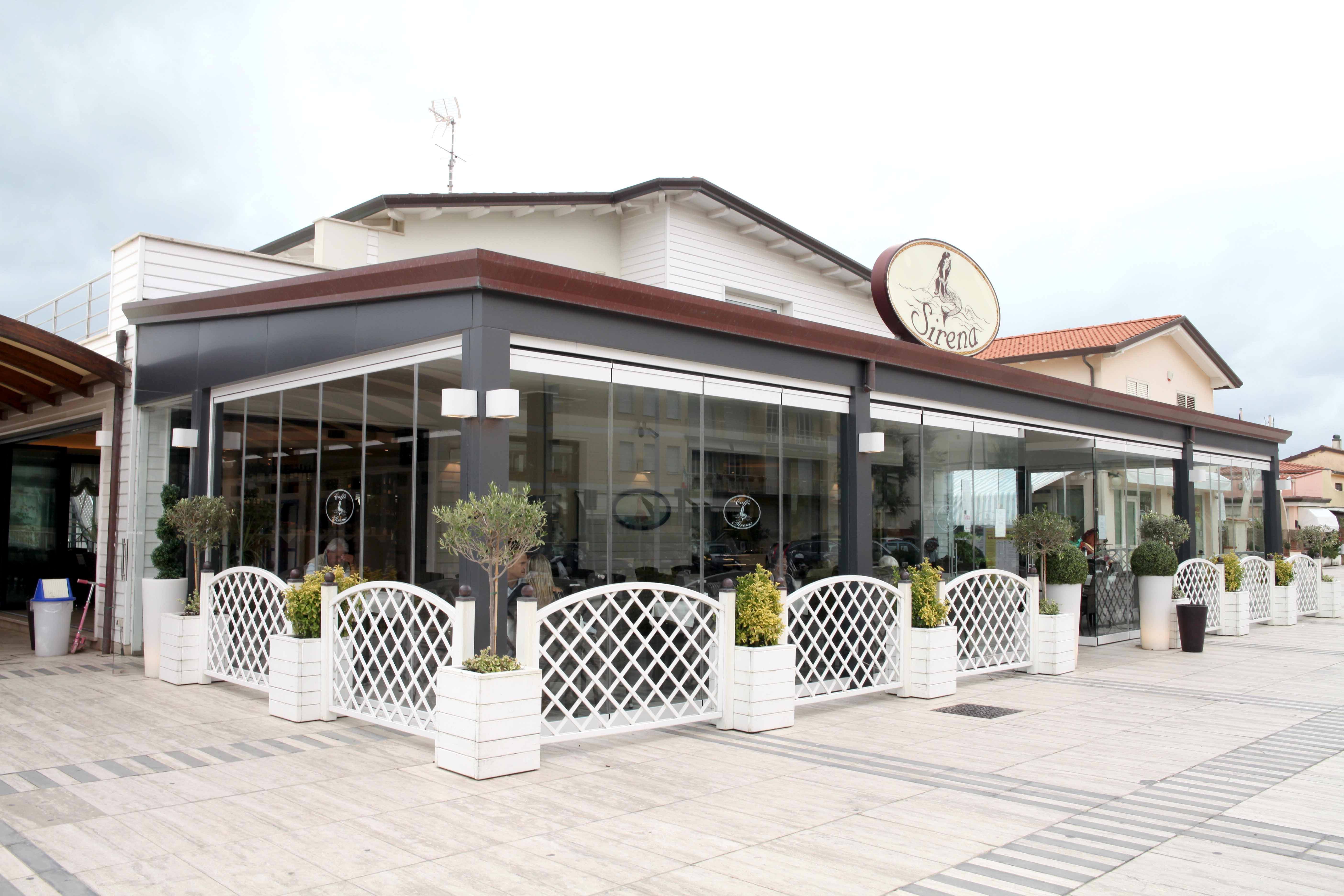 Il bar Sirena a Lido di Camaiore