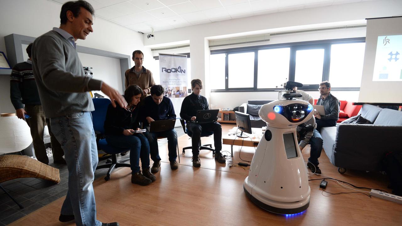Un momento della sfida dei robot a Peccioli (foto Franco Silvi)
