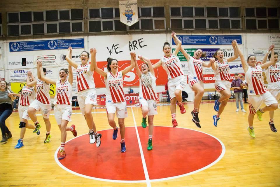 La festa dell'Use Rosa Scotti (foto Veronica Gentile, pagina Facebook dell'Use basket)