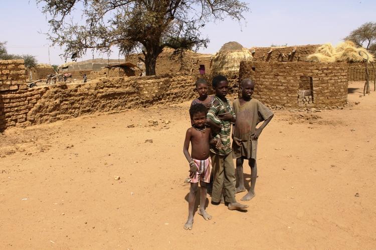 Bambini a Gorom Gorom, nel nord del Burkina Faso